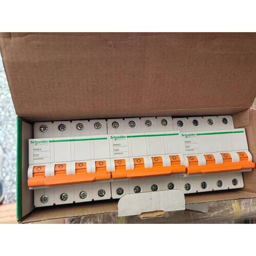 【原封】Easy9开关，型号EA9AN4D20询价