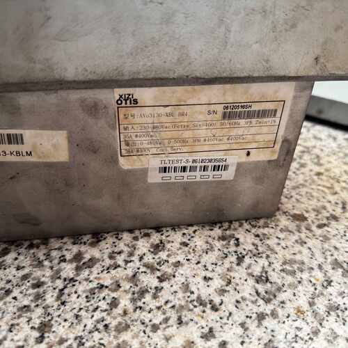 西威无齿轮专用变频器，AVO-3130-XBL BR4变频器