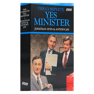 是大臣 英文原版 The Complete Yes Minister 乔纳森林恩 安东尼杰伊 部长故事完整版 BBC热播电视剧原著 官场小说 英式幽默