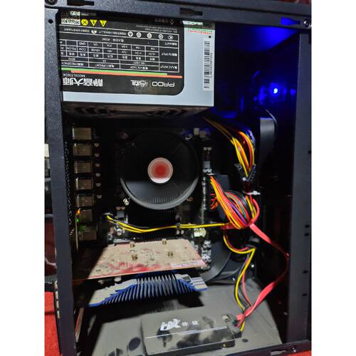 英特尔至强E5645六核主机8G内存256G固态240议价