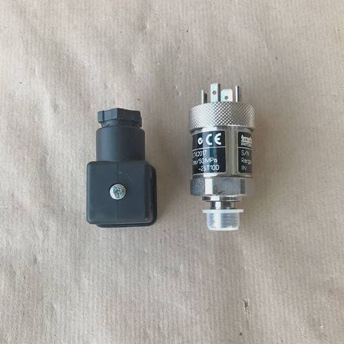 TRAFAG 8242.74.2017 PRESSURE TRANSMITTER