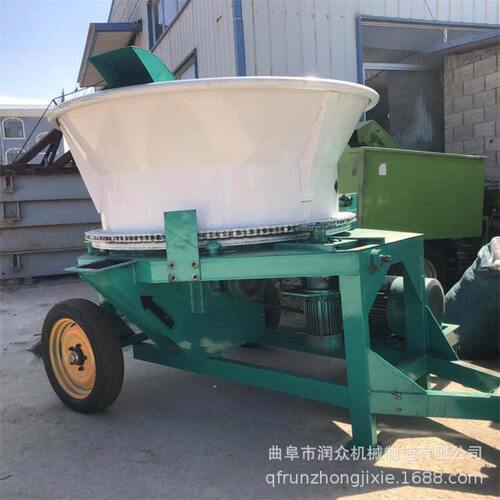 养殖场饲料秸秆粉碎机中小型草捆旋转破草机花生秧豆杆铡草揉丝机
