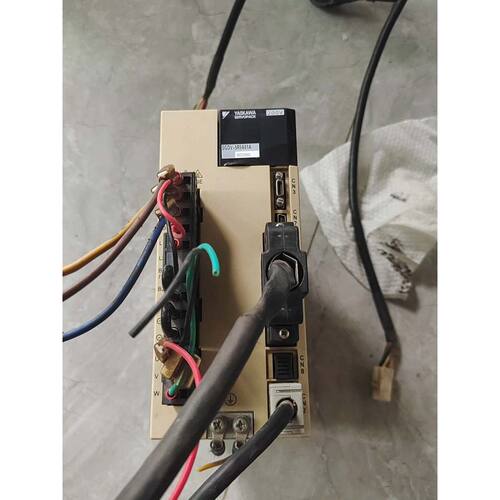 非标价安川伺服驱动SGDV5R5A01A002000议价