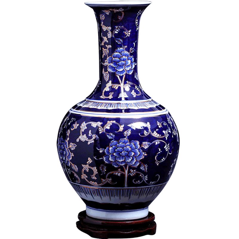 手绘缠枝莲青花瓷花瓶配证书