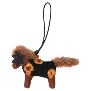 Fabrique 【新年礼物】马上有钱花手工钩针花朵小马生肖包袋挂件