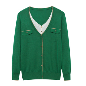 秋装女款2025年新款假两件长袖T恤女桑蚕丝妈妈针织上衣V领打底衫