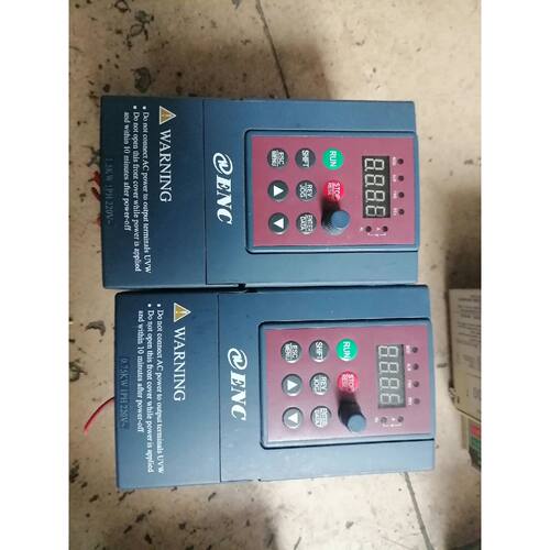 询价易能变频器EDS800-2S007NXL单相输入750W，2