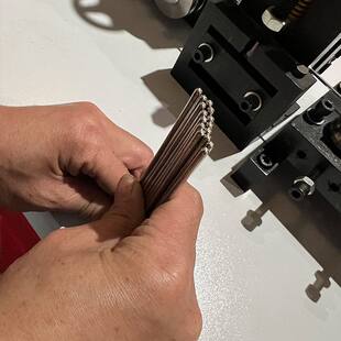 2023不锈钢无伤倒角调直机 数控矫直机 铁线自动磨尖调直切断机