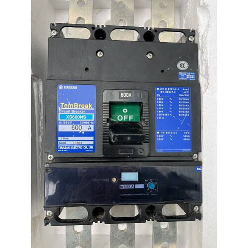 【维修议价】寺崎断路器XS600NS3P600A带铜排成色不错如图议价638