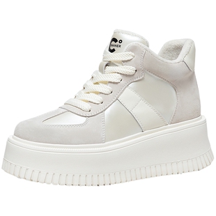 千百度厚底增高时尚休闲板鞋女秋冬气质高帮鞋时尚运动短靴百搭