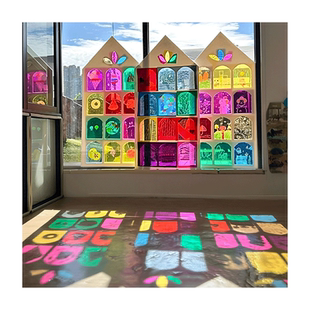 彩色玻璃纸镭射纸儿童手工diy道具幼儿园环创透明透光装饰玻璃膜