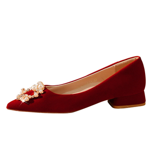 达芙妮平底单鞋女款红色婚鞋2026新款禾秀婚纱两穿新娘尖头小皮鞋