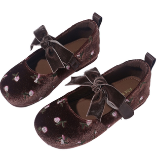 韩版秋冬季款女童小皮鞋2025女孩红色公主鞋舞蹈鞋法式加绒短靴子