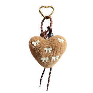 真羊毛爱心挂件可爱毛绒蝴蝶结手绳桃心挂件心形背包包挂饰钥匙扣