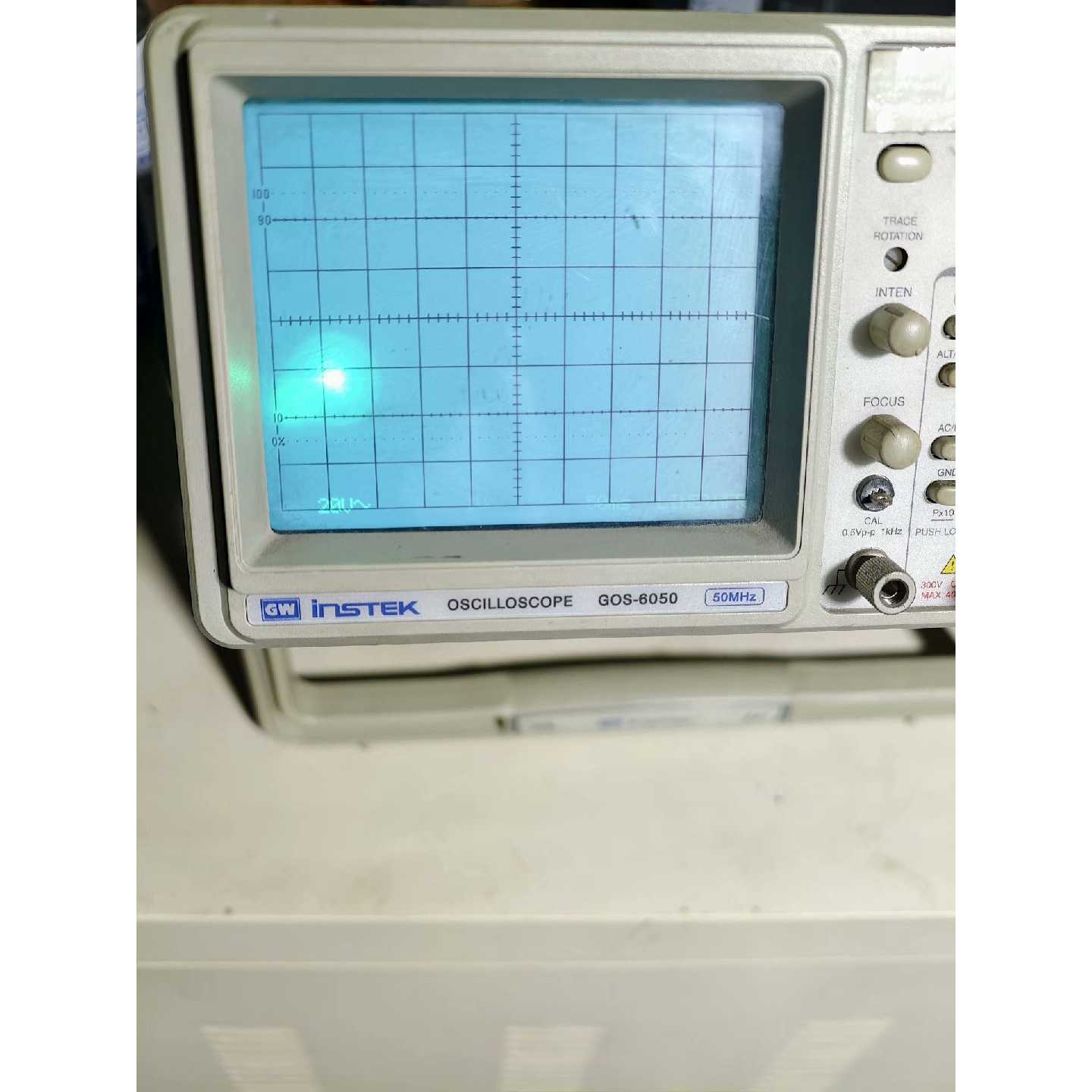 议价-岩崎7810示波器，100M三通道，有频率直读，自动测量功能