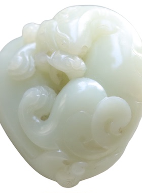 新疆和田玉籽料貔貅手玩件小摆件