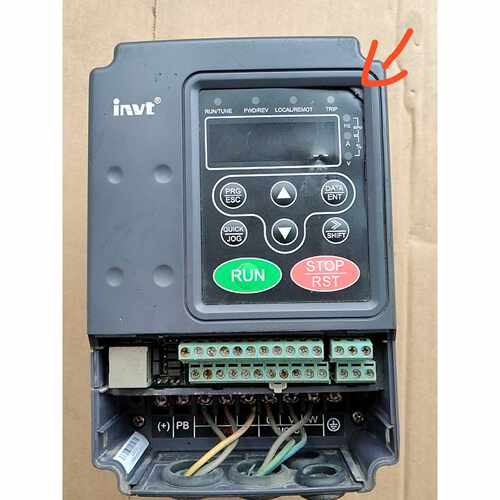 议价英威腾变频器CHF100A0R7G4750W380V拆维修