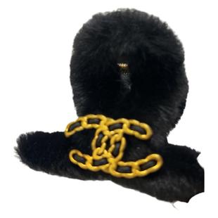 高级感黑色毛绒抓夹女2025新款鲨鱼夹后脑勺毛毛气质盘发发夹头饰