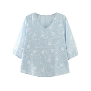 胖mm女装新款2026夏装刺绣镂空衬衫女钉扣V领炸街五分袖大码衬衣