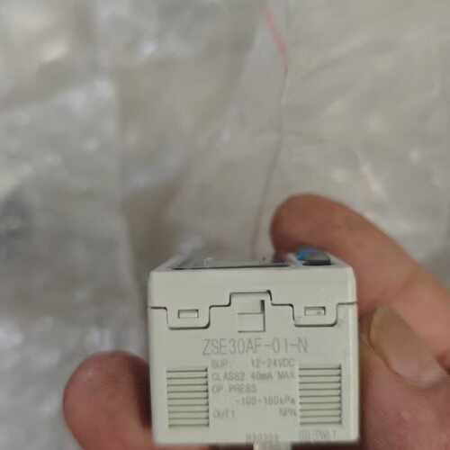 ZSE30AF-01-N SMC 压力开关 工控气动元件