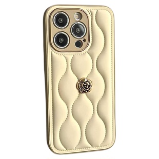 羽绒服纹适用苹果16pro手机壳14立体12小众11山茶花13promax全包摄像头防摔女高级感pro简约15promax保护套潮