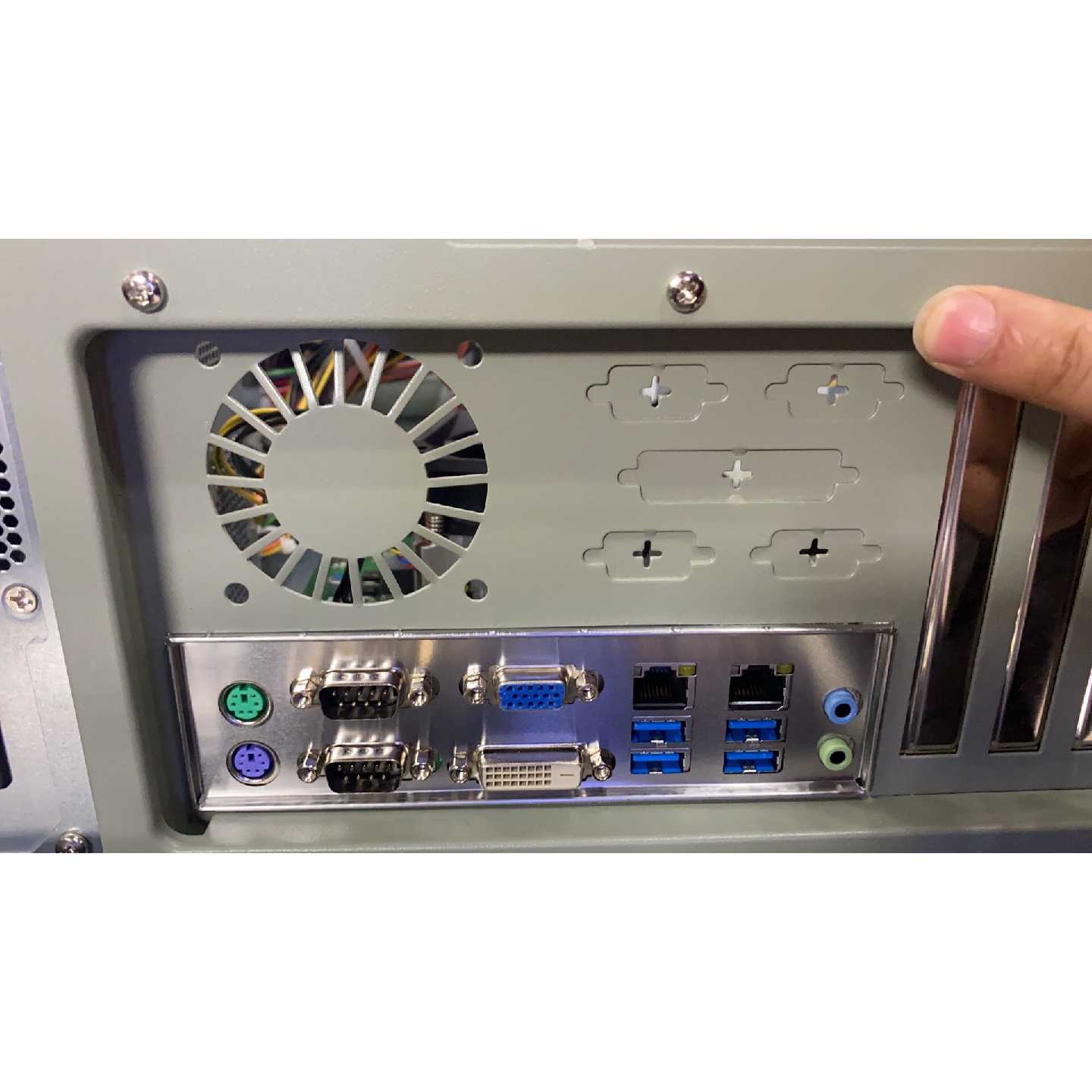 议价研华工控机I74790CPU16G内存512G固态维修图片