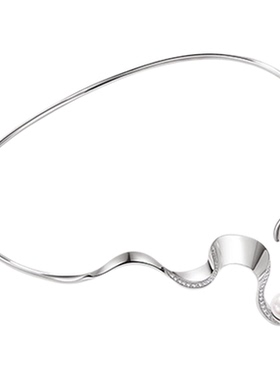 Céleste莫比乌斯裙摆珍珠项圈