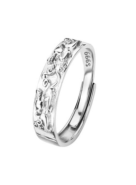 一款既高级又不失个性的小众男戒