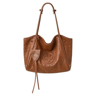 意大利进口牛皮 卡思乐托特包2026新款时尚复古大容量单肩通勤包M