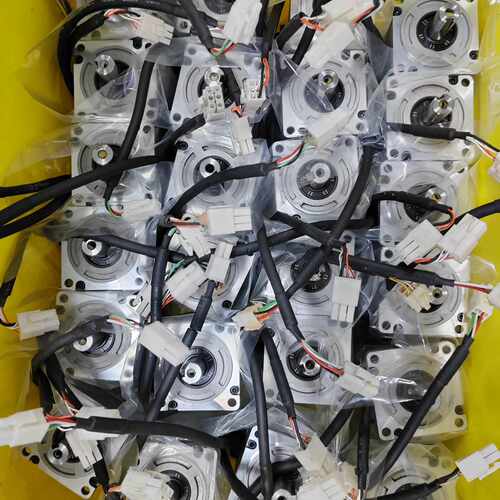 溢价-SV-X3MH040A-N2LN，400w，220，SV-X