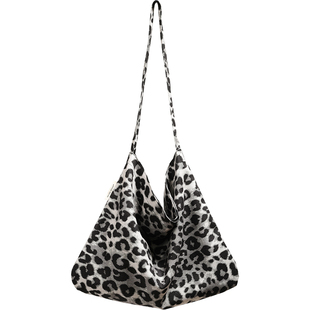 【小优家包包】HOYOZI韩国大豹纹帆布包包女2026新款单肩斜挎包