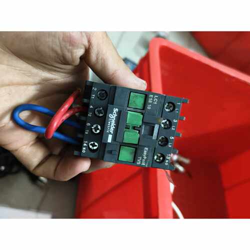 在线议价施耐德接触器LC1E1810，220V线圈电压