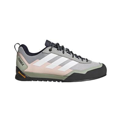 SKYCHASER SOLO 3 W户外越野攀登徒步鞋女子adidas阿迪达斯TERREX