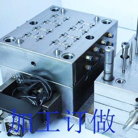 高光充电器模具 低价加工注塑模具 模具