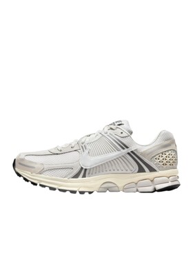 NikeAirZoomVomero5低帮跑鞋