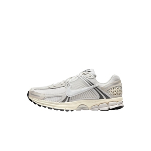 NikeAirZoomVomero5低帮跑鞋