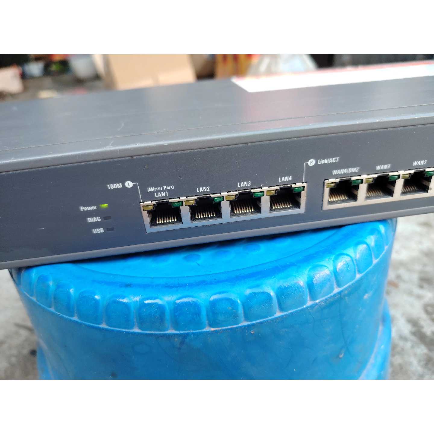 议价侠诺SVM9202安全路由器拆机通电外观如图图片可维修
