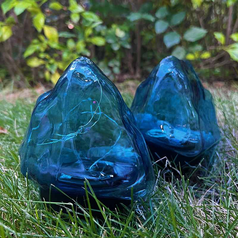 太阳能塑料石头庭院别墅装饰草坪防水地插灯户外夜景灯仿真石头灯