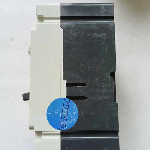 议价 Circuit Breaker 3Vf3211-1Bu41-0Aa0 In Stock  Ut适用