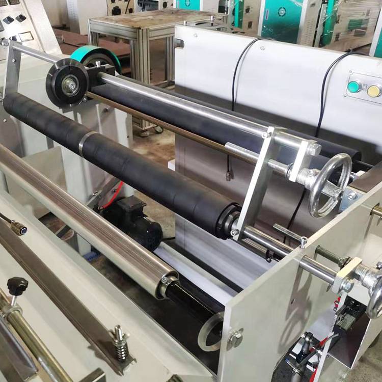 电脑快速横切机 全自动塑料薄膜横切机 标签膜高速横向切断机