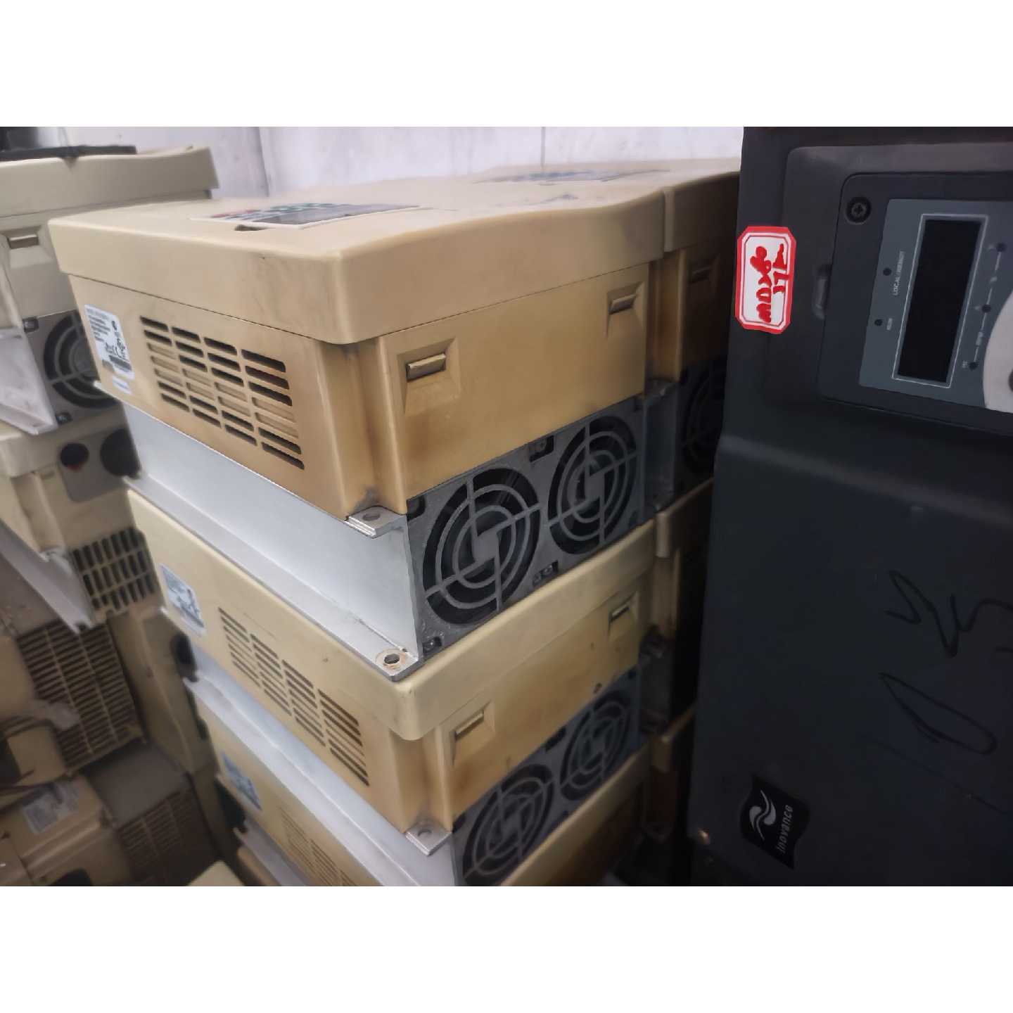 议价台达F变频器15KW