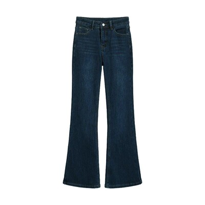 谁穿谁好看，百搭显瘦微喇牛仔裤