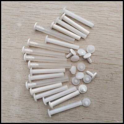 PANTONE色卡潘通C卡U卡 CU卡/TPG/TPX色卡钉扣中心轴螺丝钉子