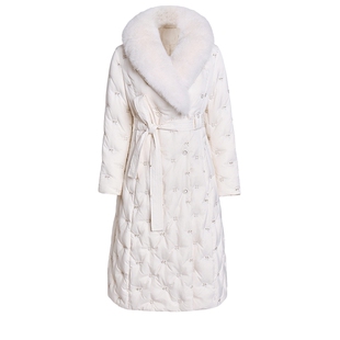 马天奴2025秋冬新款狐狸毛领刺绣鹅绒羽绒服收腰长款时尚通勤气质