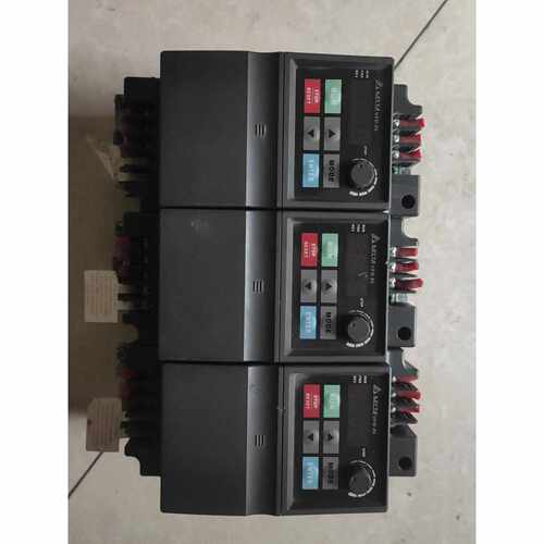 VFD007EL43A 0.75kw 一台