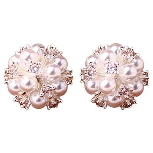 珍珠花球耳钉女2026新款爆款高级感耳饰适合冬天的独特漂亮耳饰品