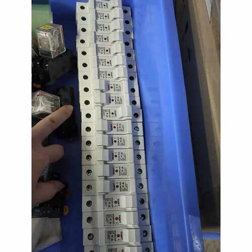 保险 RT28N-32X