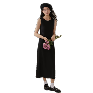 one more2025年夏季小黑裙高级感年会礼服吊带连衣裙女针织背心裙