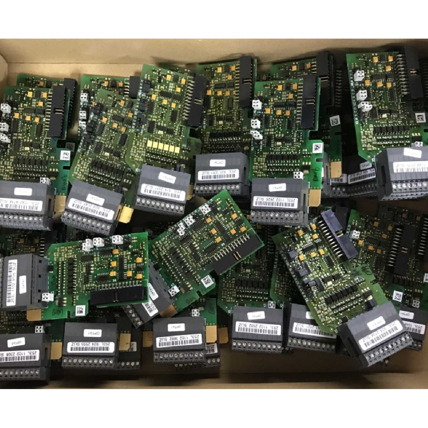 议价伟肯变频器全系列IO卡 提供A B C D E卡槽全套卡件 型号详询