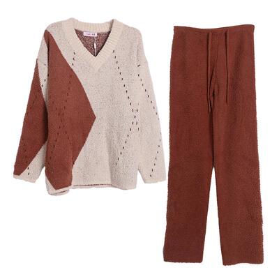 易美Y54J2105自在几何撞色女士半边绒V领家居服秋冬保暖睡衣休闲